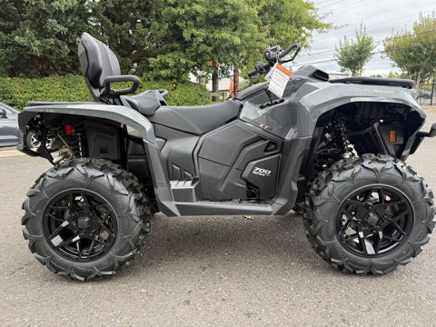 2027 Can-Am Outlander MAX XT 700 photo 2