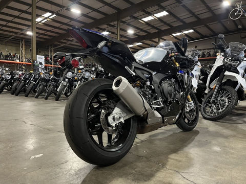 2024 Yamaha YZF-R1M photo 4