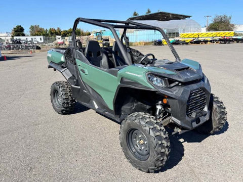 2021 Can-Am Commander DPS 1000R photo 2