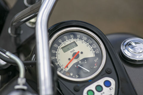 2024 Kawasaki Vulcan® 900 Classic Custom photo 7