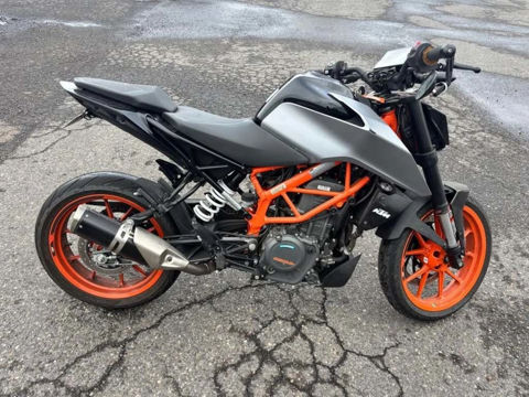 2022 KTM 390 Duke photo 3