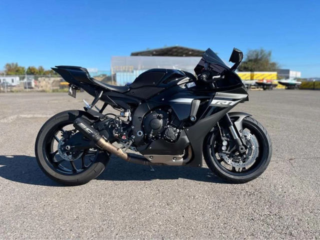 2024 Yamaha YZF-R1