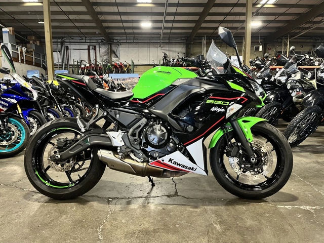 2022 Kawasaki Ninja® 650 ABS KRT Edition