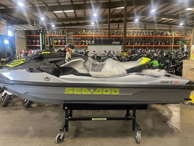 2026 Sea-Doo RXT-X™ 325 Ice Metal / Manta Green