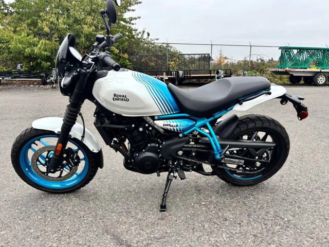 2026 Royal Enfield Enfield Guerrilla 450 Brava Blue