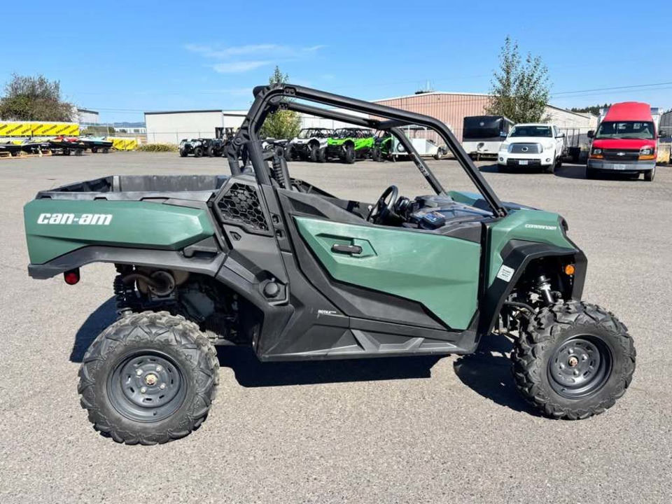 2021 Can-Am Commander DPS 1000R photo 1