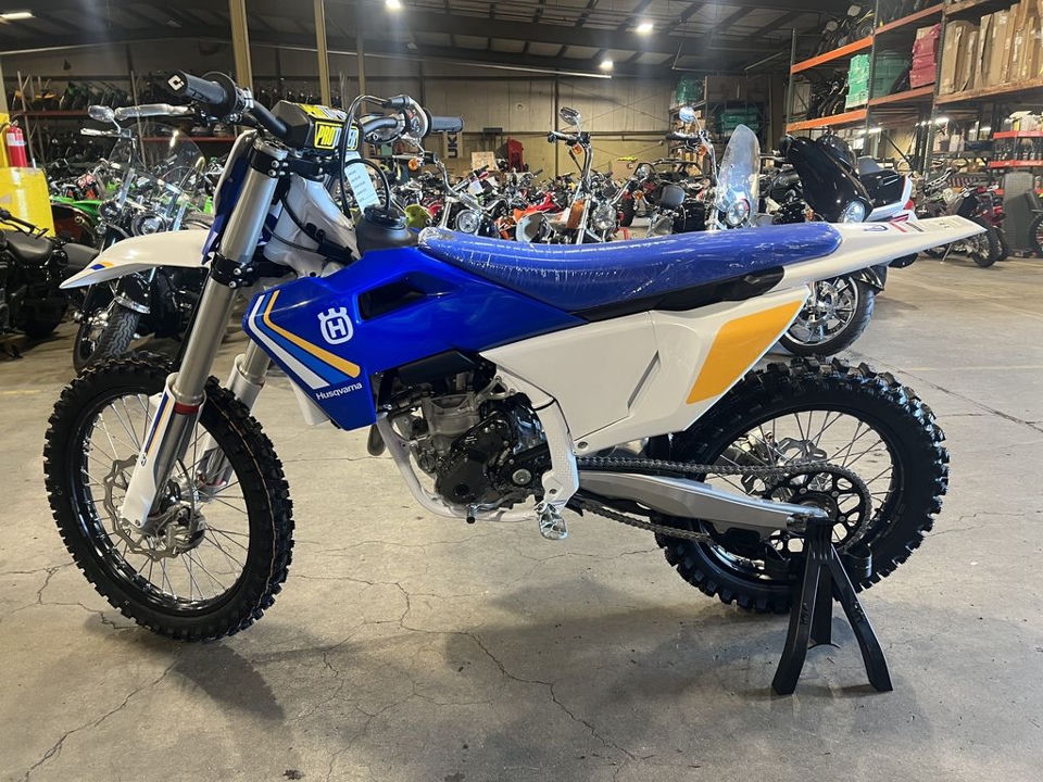 2025 Husqvarna FC 350 Heritage photo 2