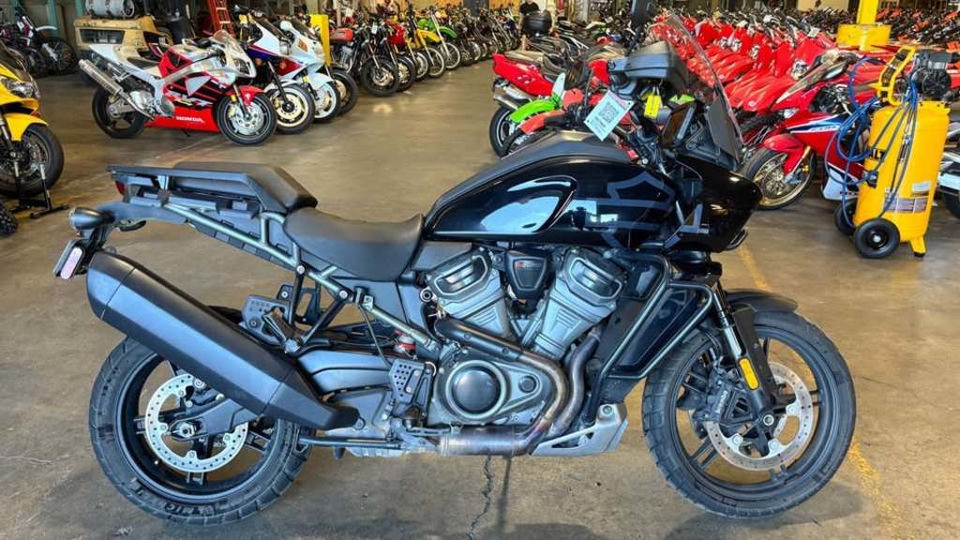 2022 Harley-Davidson RA1250S - Pan America™ 1250 Special photo 1