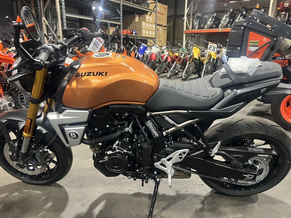 2026 Suzuki GSX-8T photo 4