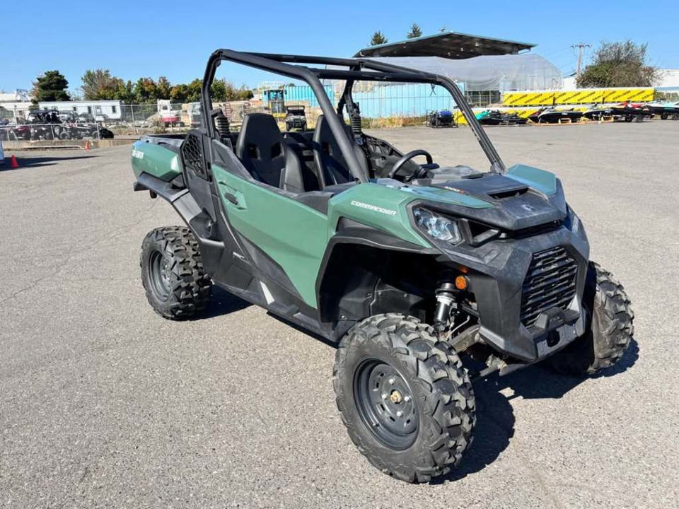 2021 Can-Am Commander DPS 1000R photo 2